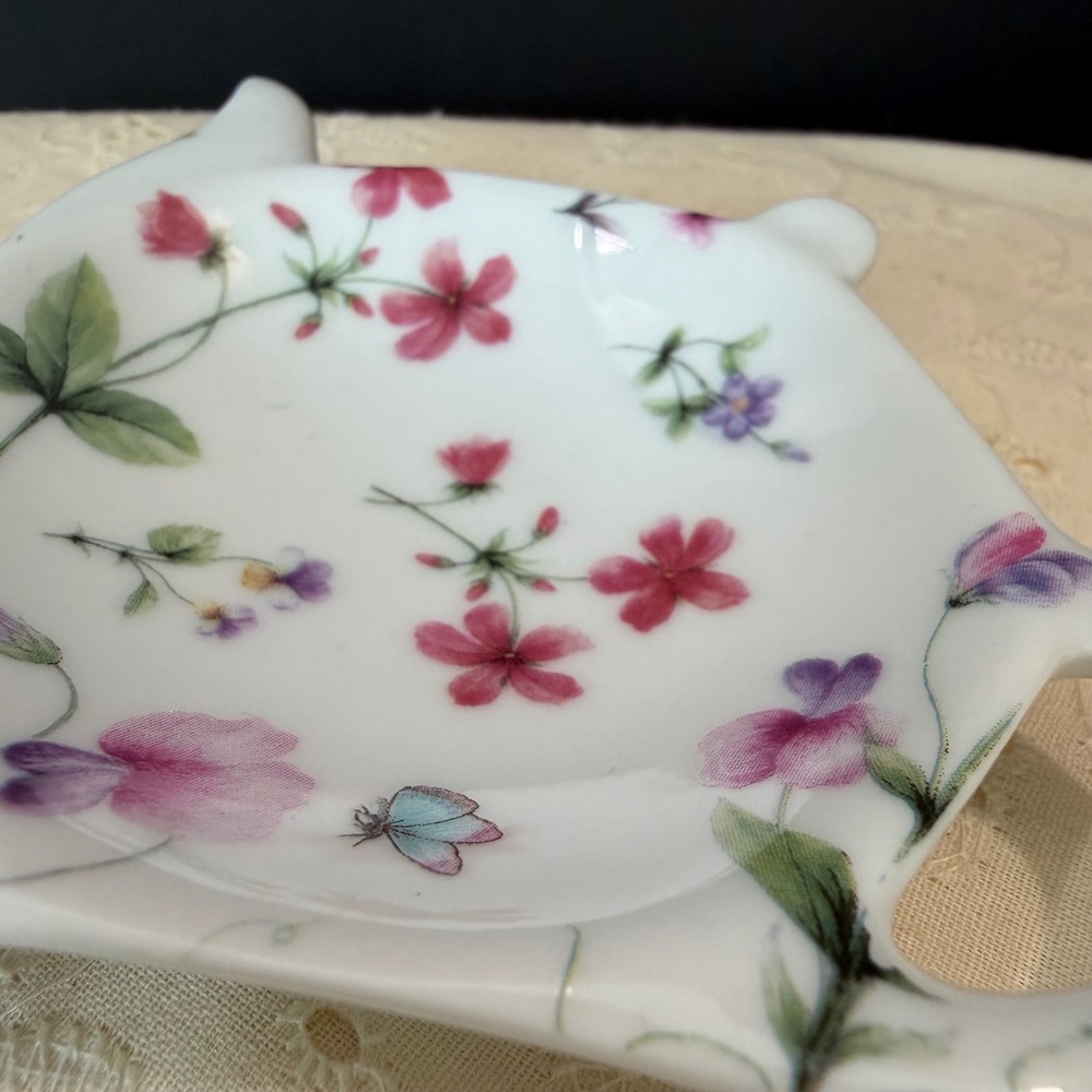 A‎ Special Place Floral Teapot Tea Bag Rest Set of 2 Ceramic Butterfly - Picture 6 of 6